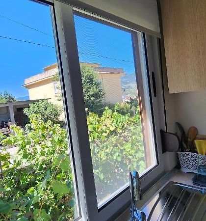 Apartament Teuta Permet Bagian luar foto