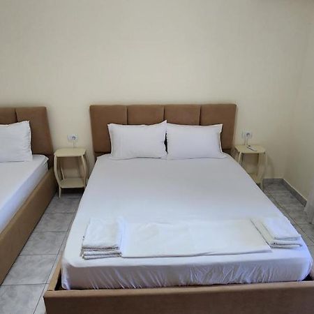 Apartament Teuta Permet Bagian luar foto