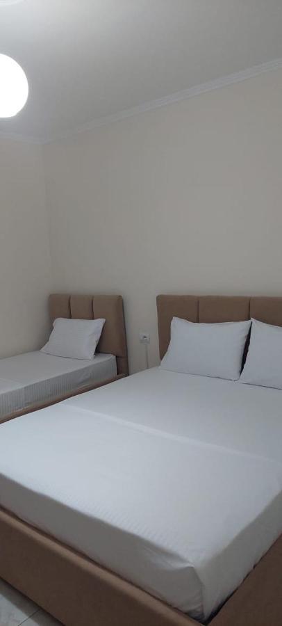 Apartament Teuta Permet Bagian luar foto