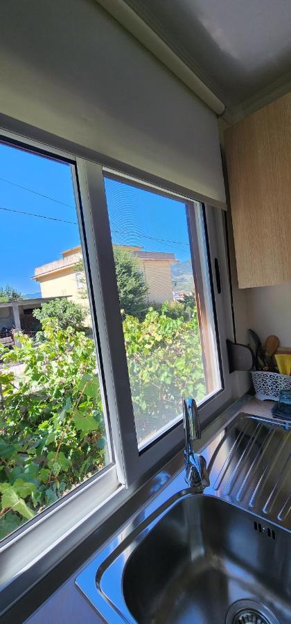 Apartament Teuta Permet Bagian luar foto